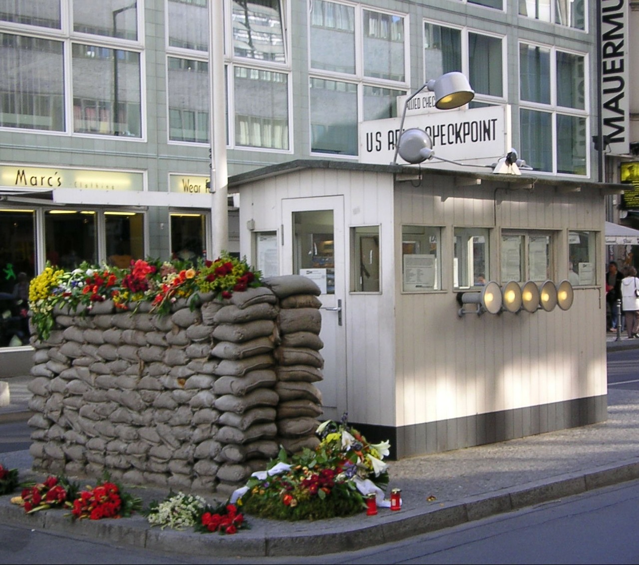 Berlin Checkpoint Charlie